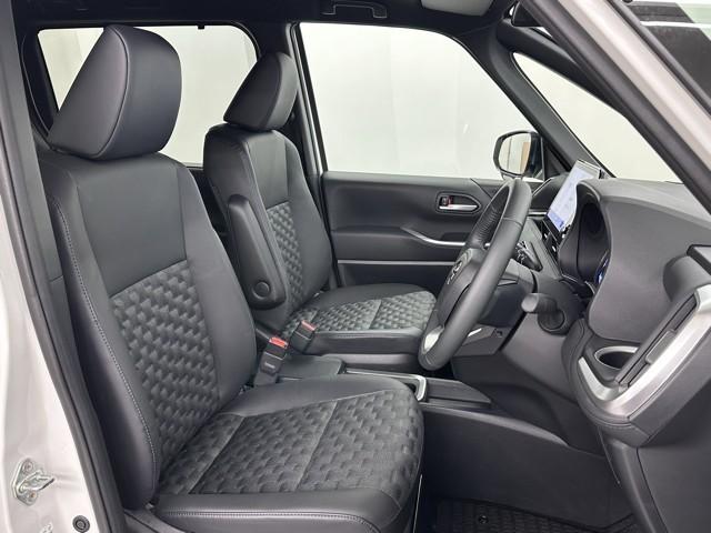 ヴォクシー ハイブリッドＳ－Ｚ　パワーウィンドウ　ＤＶＤ再生機能　インテリキー　横滑防止装置　地デジＴＶ　アクティブクルーズコントロール　フルオートエアコン　リアカメラ　エアバッグ　ＡＢＳ　１００Ｖ充電　ナビＴＶ　ＷＡＣ　キーレス（16枚目）