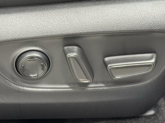 ハリアーハイブリッド Ｚ　レザーパッケージ　パノラマサンルーフ　地デジ　横滑防止　盗難防止システム　Ｂモニター　革　ＬＥＤライト　パワーウィンドウ　クルコン　スマートキ－　助手席エアバック　パワーシート　エアバッグ　点検記録簿　オートエアコン（15枚目）