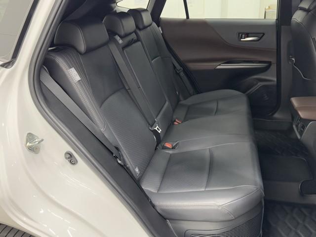 ハリアーハイブリッド Ｚ　レザーパッケージ　パノラマサンルーフ　地デジ　横滑防止　盗難防止システム　Ｂモニター　革　ＬＥＤライト　パワーウィンドウ　クルコン　スマートキ－　助手席エアバック　パワーシート　エアバッグ　点検記録簿　オートエアコン（17枚目）