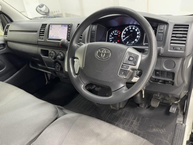 ハイエースバン ロングＤＸ　ブレーキサポート　リアカメラ　ＰＷ　運転席エアバッグ　ナビテレビ　横滑り防止　整備点検記録簿　イモビ付　パワーステアリング　エアコン　ミュージックプレイヤー接続可　ＡＢＳ　キーレス　ワンセグテレビ（4枚目）