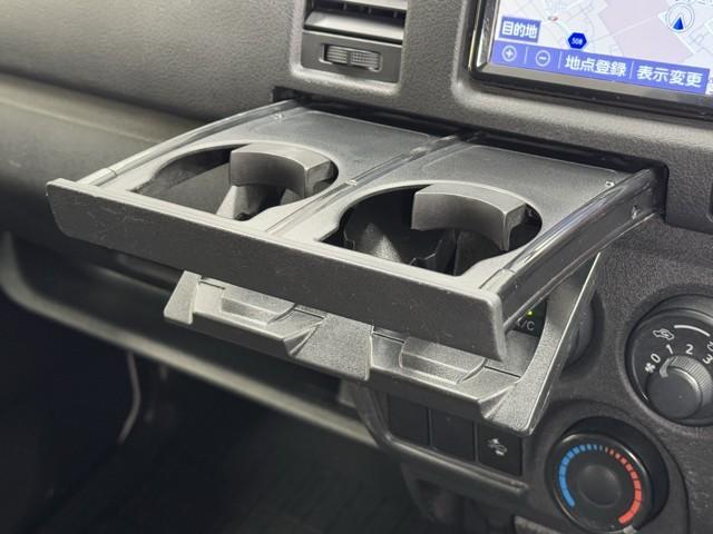 ハイエースバン ロングＤＸ　ブレーキサポート　リアカメラ　ＰＷ　運転席エアバッグ　ナビテレビ　横滑り防止　整備点検記録簿　イモビ付　パワーステアリング　エアコン　ミュージックプレイヤー接続可　ＡＢＳ　キーレス　ワンセグテレビ（11枚目）