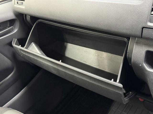 ハイエースバン ロングＤＸ　ブレーキサポート　リアカメラ　ＰＷ　運転席エアバッグ　ナビテレビ　横滑り防止　整備点検記録簿　イモビ付　パワーステアリング　エアコン　ミュージックプレイヤー接続可　ＡＢＳ　キーレス　ワンセグテレビ（12枚目）