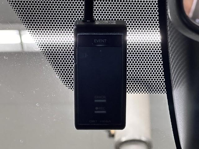 ヴォクシー ＺＳ　煌ＩＩ　スマートキー・プッシュスタート　バックガイドモニター　セキュリティアラーム　両側パワスラドア　１オーナー　ＥＴＣ車載器　地デジテレビ　ＶＳＣ　ＬＥＤライト　助手席エアバック　キーレスエントリー　ＡＣ（12枚目）