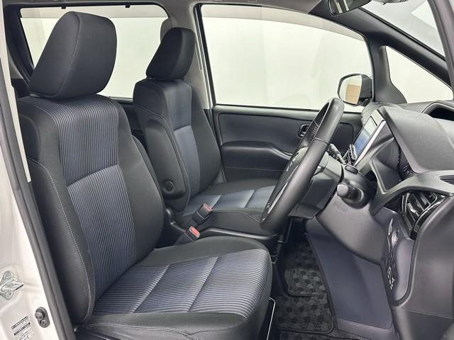 ヴォクシー ＺＳ　煌ＩＩ　スマートキー・プッシュスタート　バックガイドモニター　セキュリティアラーム　両側パワスラドア　１オーナー　ＥＴＣ車載器　地デジテレビ　ＶＳＣ　ＬＥＤライト　助手席エアバック　キーレスエントリー　ＡＣ（16枚目）