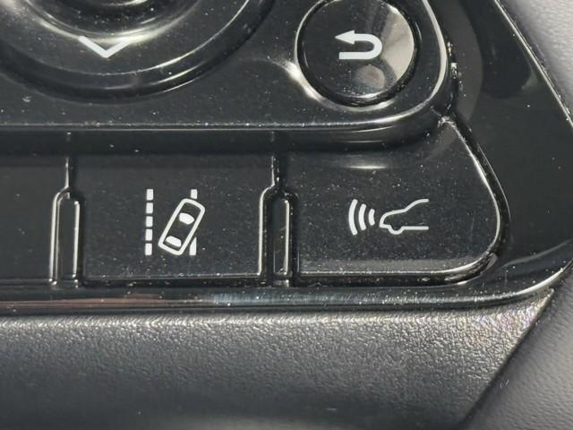 プリウス Ｓ　１００Ｖ　取説記録簿　アイスト　ＥＳＣ　スマートキ－　メモリーナビゲーション　ＬＥＤヘッドライト　ＥＴＣ車載器　フルオートエアコン　ナビ　クルーズコントロール　エアバッグ　イモビ　パワーウインドウ（10枚目）