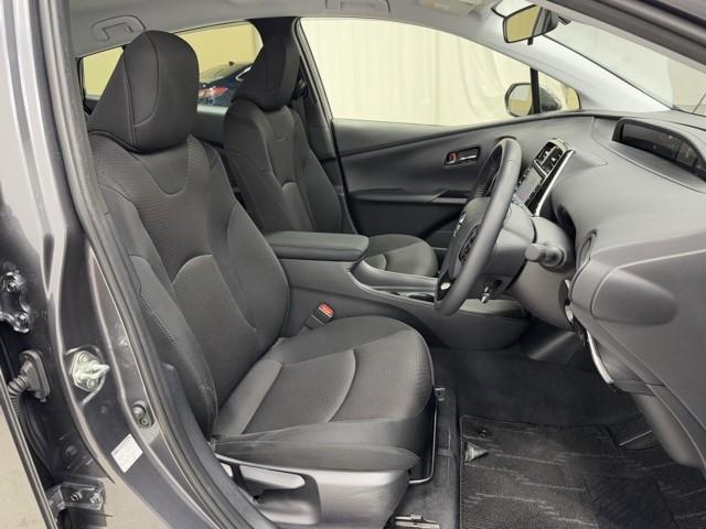 プリウス Ｓ　１００Ｖ　取説記録簿　アイスト　ＥＳＣ　スマートキ－　メモリーナビゲーション　ＬＥＤヘッドライト　ＥＴＣ車載器　フルオートエアコン　ナビ　クルーズコントロール　エアバッグ　イモビ　パワーウインドウ（13枚目）