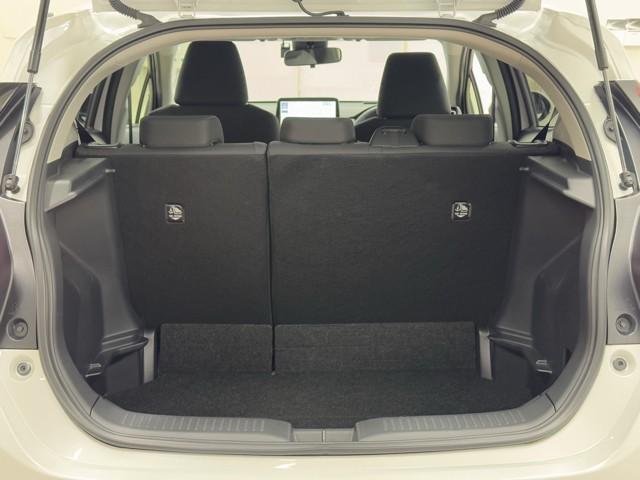 アクア Z エアロ LEDヘッドライト スマートキー 100V電源 イモビライザー アルミホイール ドライブレコーダー オートクルーズコントロール 点検記録簿 フルセグTV エアコン ESC ナビ&TV ETC(16枚目)