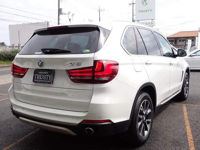 Ｘ５ ｘＤｒｉｖｅ　３５ｄ　ｘライン　毎年ディーラー記録簿１０枚　１オーナー禁煙車　アイボリーレザー　シートヒーター　インテリジェントＳ　ＬＥＤヘッドライトフォグ　アルミランニングボード　電動テールゲート　全周囲カメラ　ドライブレコーダー（13枚目）