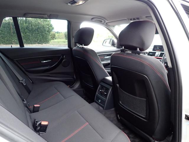 ３シリーズ ３２０ｄツーリング　スポーツ　走行１万キロ　インテリジェントセーフティ　パワーバックドア　コンフォートアクセス　クルーズコントロール　キセノンヘッドライト　専用スポーツシート　メモリーパワーシート　ＨＤＤナビ　バックカメラ（16枚目）