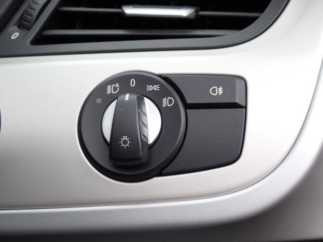 Ｚ４ ｓＤｒｉｖｅ２３ｉ　電動オープン　キセノンヘッドライト　パドルシフト　ｉＤｒｉｖｅＨＤＤナビ　ＤＶＤ再生　ＥＴＣ　純正１７インチＡＷ　マルチファンクションステア　キセノンヘッドライト　電動オープン（36枚目）