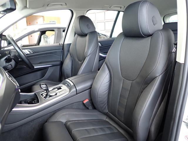 自社塗装ブース【プッシュプル式】も完備しております！塗料は【ＳＴＡＮＤＯＸ（スタンドックス）を使用しております！板金作業もお任せください！無料代車３０台完備しております！