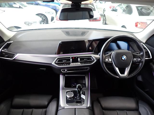 自社塗装ブース【プッシュプル式】も完備しております！塗料は【ＳＴＡＮＤＯＸ（スタンドックス）を使用しております！板金作業もお任せください！無料代車３０台完備しております！