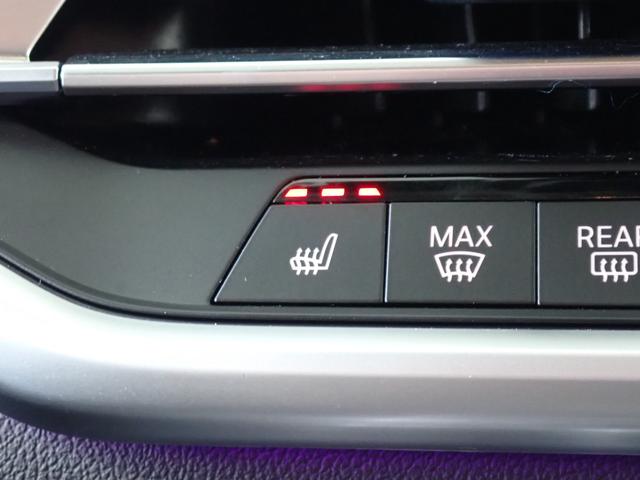 自社塗装ブース【プッシュプル式】も完備しております！塗料は【ＳＴＡＮＤＯＸ（スタンドックス）を使用しております！板金作業もお任せください！無料代車３０台完備しております！