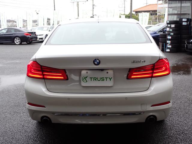 BMW 5 SERIES 523i LUXURY