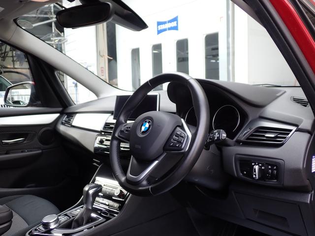 本社敷地内にはリフト４機完備の自社認証工場（分解整備業２−６０３０）と板金工場が併設されております！ＤＡＳ診断機含めアナライザー診断機も４機保有しております！認証工場での責任ある作業をお約束致します！