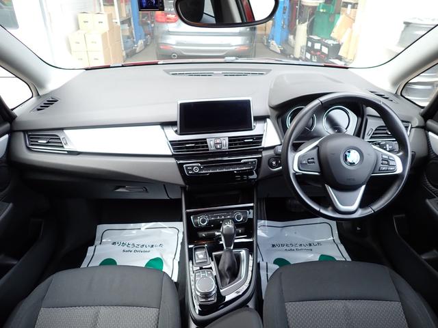 自社塗装ブース【プッシュプル式】も完備しております！塗料は【ＳＴＡＮＤＯＸ（スタンドックス）を使用しております！板金作業もお任せください！無料代車３０台完備しております！