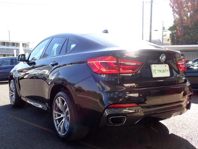 Ｘ６ ｘＤｒｉｖｅ　３５ｉ　Ｍスポーツ　最終型　黒革　全周囲カメラ　ヘッドアップディスプレイ　レーダークルーズ　インテリセーフ　レーンチェンジＷ　パワーバックドア　純正２０インチＡＷ　禁煙車　黒グリル　最終点検Ｒ７年８月ＢＭＷ正規ディーラー（14枚目）