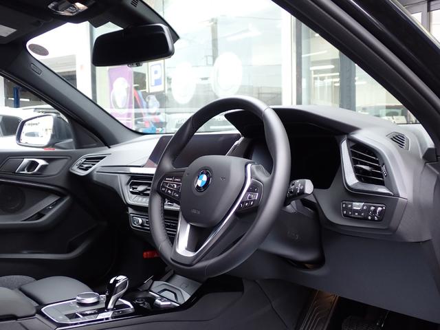 １シリーズ １１６ｉ　新車保証Ｒ９年６月迄　ＡｐｐｌｅＣａｒＰｌａｙ　レーダークルーズ　インテリジェントセーフティ　ＢＭＷライブコックピット　ワイヤレスチャージャー　前後クリアランスソナー　ＬＥＤヘッドライト　バックカメラ（26枚目）