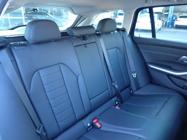 3シリーズ 320d xDriveツーリング ハイライン/サウンド/コンフォ-ト/プラスPKG 黒革 シートヒーター Harman/Kardonサウンド フルセグTV パーキングアシストプラス/360°カメラ レ-ダ-クル-ズ パワーバックドア(17枚目)