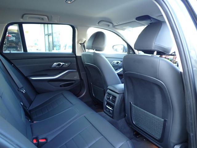 3シリーズ 320d xDriveツーリング ハイライン/サウンド/コンフォ-ト/プラスPKG 黒革 シートヒーター Harman/Kardonサウンド フルセグTV パーキングアシストプラス/360°カメラ レ-ダ-クル-ズ パワーバックドア(18枚目)