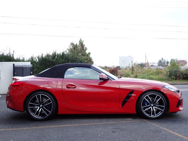 Ｚ４ ｓＤｒｉｖｅ２０ｉ　Ｍスポーツ　ファストトラックＰＫＧ　Ｍブレ－キ　アダプティブＭサスペンション　純正１９インチホイール（スタイリング７９９Ｍ）　電動オープン　ＡｐｐｌｅＣａｒＰｌａｙ　ワイヤレスチャージャー　レーダークルーズ（16枚目）