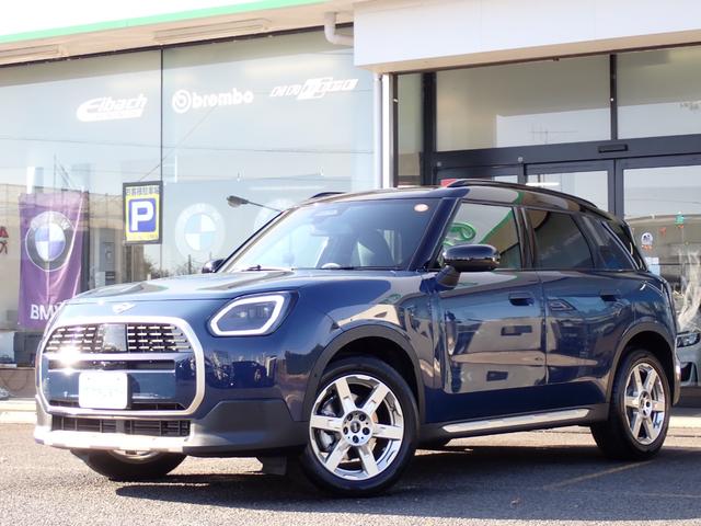ＭＩＮＩ カントリーマンＤ　フェイバリット・トリム　フェイバリットトリム／Ｍパッケージ　新車保証継承　ＪＣＷスポーツシート　ベスキンダークペトロール　ステアリングヒーター　Ｈａｒｍａｎ／Ｋａｒｄｏｎ　３６０°カメラ　１８インチアステロイドスポーク　禁煙（9枚目）