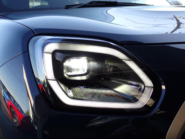 ＭＩＮＩ カントリーマンＤ　フェイバリット・トリム　フェイバリットトリム／Ｍパッケージ　新車保証継承　ＪＣＷスポーツシート　ベスキンダークペトロール　ステアリングヒーター　Ｈａｒｍａｎ／Ｋａｒｄｏｎ　３６０°カメラ　１８インチアステロイドスポーク　禁煙（25枚目）