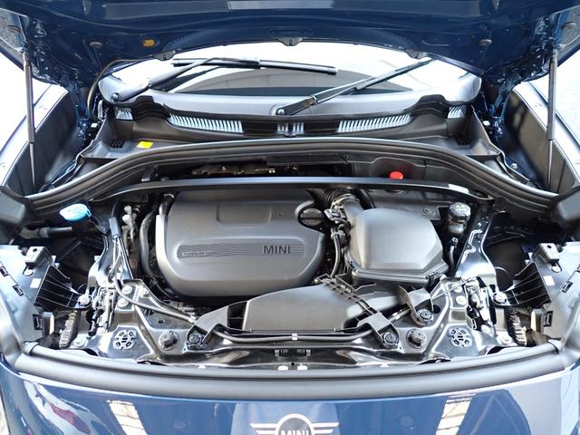 ＭＩＮＩ カントリーマンＤ　フェイバリット・トリム　フェイバリットトリム／Ｍパッケージ　新車保証継承　ＪＣＷスポーツシート　ベスキンダークペトロール　ステアリングヒーター　Ｈａｒｍａｎ／Ｋａｒｄｏｎ　３６０°カメラ　１８インチアステロイドスポーク　禁煙（27枚目）