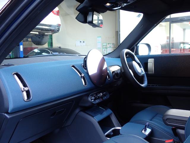 ＭＩＮＩ カントリーマンＤ　フェイバリット・トリム　フェイバリットトリム／Ｍパッケージ　新車保証継承　ＪＣＷスポーツシート　ベスキンダークペトロール　ステアリングヒーター　Ｈａｒｍａｎ／Ｋａｒｄｏｎ　３６０°カメラ　１８インチアステロイドスポーク　禁煙（33枚目）