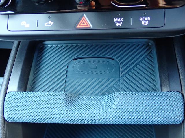 ＭＩＮＩ カントリーマンＤ　フェイバリット・トリム　フェイバリットトリム／Ｍパッケージ　新車保証継承　ＪＣＷスポーツシート　ベスキンダークペトロール　ステアリングヒーター　Ｈａｒｍａｎ／Ｋａｒｄｏｎ　３６０°カメラ　１８インチアステロイドスポーク　禁煙（44枚目）