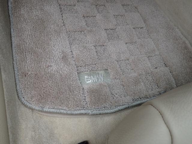 ４シリーズ ４２０ｉグランクーペ　ラグジュアリー　後期型　アイボリ－レザー　液晶メ－タ－　フルセグＴＶ　バックカメラ　レーダークルーズ　インテリセーフ　レーンチェンジＷ　パワーバックドア　ＬＥＤヘッドライトフォグ　１９インチＡＷ　純正Ｆドラレコ（32枚目）