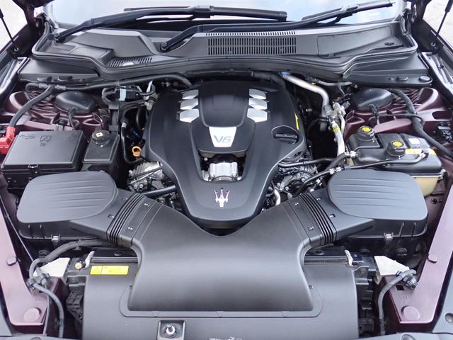 クアトロポルテ ベースグレード　正規Ｄ車　右Ｈ　可変マフラー　アイボリー革　ＢＳＭ　３ＬＶ６エンジン／３３０馬力　整備記録簿毎年有７枚　ハーマンカードン　フルセグＴＶ　バックカメラ　ヒーター付きメモリーパワーシート　スポーツサス（28枚目）