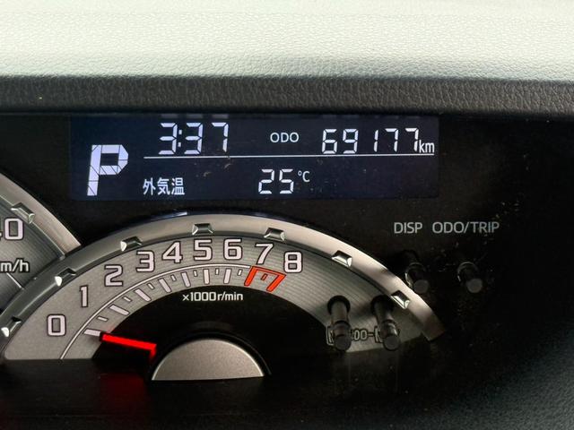 TOYOTA PIXIS MEGA G TURBO SA II