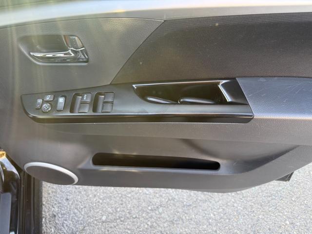 ワゴンＲスティングレー リミテッドＩＩ　ＴＶ付きナビ　ＥＴＣ　キーレス　プッシュスタート　オートエアコン　シートヒーター（12枚目）