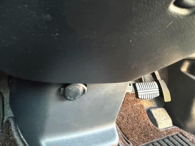 大型工場（民間車検場）を完備し、車検や整備を　専門スタッフが行います。車検はもちろん安心６ヶ月点検まで、メニューは豊富に取り揃えています。販売だけでは無く、安心と信頼のカーライフをお届けしています。