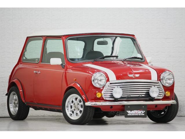 ＭＩＮＩ １．３ジョンクーパーグランプリ３５　特別限定車　ジョンクーパーガレージ生産３５台限定（９／３５）個人並行輸入車　日本未登録車輛　屋内保管　ＭＩＮＩ専門店整備　ロールスロイス社内装　車検３年付登録（5枚目）