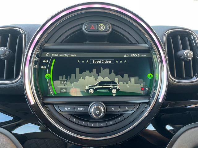 ＭＩＮＩ クーパーＳＤ　クロスオーバー　オール４　ブラウンレザーシート　ピクニックベンチ　アクティブクルーズコントロール　インテリジェントセーフティ　シートヒーター　パワーシート　コンフォートアクセス　ドライビングモード　１８ＡＷ　パワーゲート（69枚目）