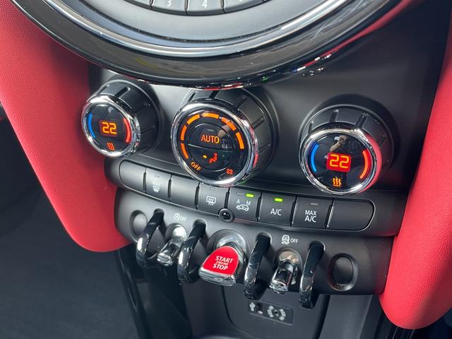 ＭＩＮＩ クーパー　６速ＭＴ　レムスマフラー　ローダウン　ＬＥＤサイドマーカー　ドライビングモード　ＬＥＤヘッドライト　ナビ　Ｂｌｕｅｔｏｏｔｈ　ＵＳＢ　ＡＵＸ　オートライト　ＥＴＣ　１６ＡＷ　キーレスエントリー（52枚目）
