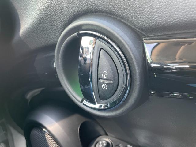 ＭＩＮＩ クーパーＳ　ＡＣＣ　インテリジェントセーフティ　ＨＵＤ　ドライビングモード　パドルシフト　バックカメラ　ＰＤＣ　パークアクシス　ユニオンジャックテール　ナビ　Ｂｌｕｅｔｏｏｔｈ　ＵＳＢ　ＭＴモード　ＥＴＣ（72枚目）