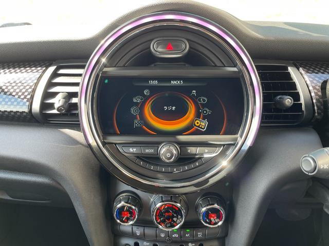 ＭＩＮＩ クーパーＳＤ　フルセグ　バックカメラ　ＰＤＣ　社外テール　ＬＥＤヘッドライト・フォグ　オートライト　コンフォートアクセス　ナビ　Ｂｌｕｅｔｏｏｔｈ　ＵＳＢ　ＡＵＸ　ＥＴＣ　アイドリングストップ　１７ＡＷ　ＭＴモード（10枚目）