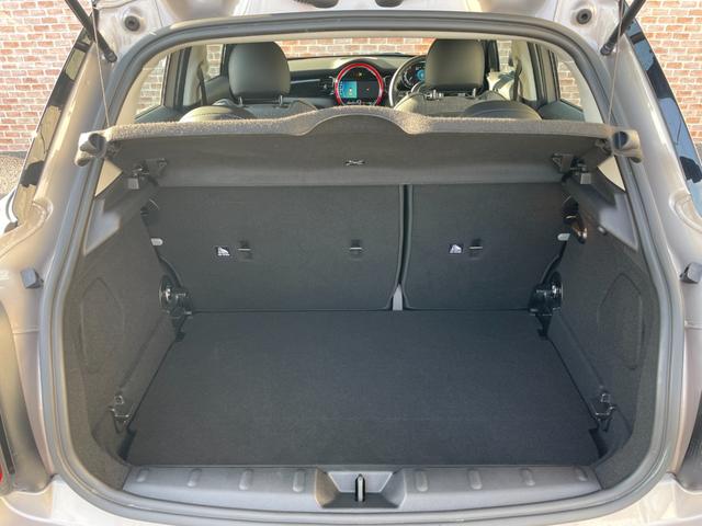 MINI クーパーD クラシック・トリム LCI applecarplay ACC インテリジェントセーフティ デジタルメーター ユニオンジャックテール LEDヘッドライト ハーフレザーシート ETC2.0 ドライビングモード バックカメラ(46枚目)