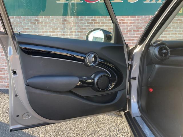 MINI クーパーD クラシック・トリム LCI applecarplay ACC インテリジェントセーフティ デジタルメーター ユニオンジャックテール LEDヘッドライト ハーフレザーシート ETC2.0 ドライビングモード バックカメラ(53枚目)