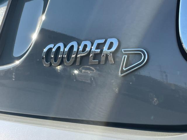ＭＩＮＩ クーパーＤ　レザーシート　サテライトグレー　シートヒーター　クルーズコントロール　コンフォートアクセス　ＬＥＤヘッドライト・フォグ　オートライト　ナビ　Ｂｌｕｅｔｏｏｔｈ　ＵＳＢ　ＥＴＣ　１６ＡＷ　ＭＴモード付（39枚目）
