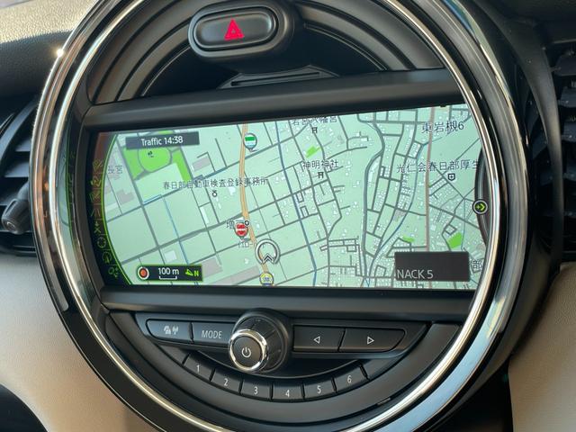 ＭＩＮＩ クーパーＤ　レザーシート　サテライトグレー　シートヒーター　クルーズコントロール　コンフォートアクセス　ＬＥＤヘッドライト・フォグ　オートライト　ナビ　Ｂｌｕｅｔｏｏｔｈ　ＵＳＢ　ＥＴＣ　１６ＡＷ　ＭＴモード付（55枚目）