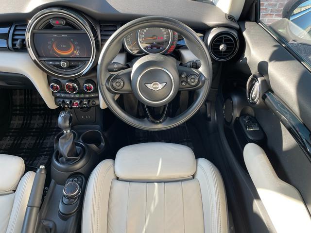 ＭＩＮＩ クーパーＤ　レザーシート　サテライトグレー　シートヒーター　クルーズコントロール　コンフォートアクセス　ＬＥＤヘッドライト・フォグ　オートライト　ナビ　Ｂｌｕｅｔｏｏｔｈ　ＵＳＢ　ＥＴＣ　１６ＡＷ　ＭＴモード付（62枚目）