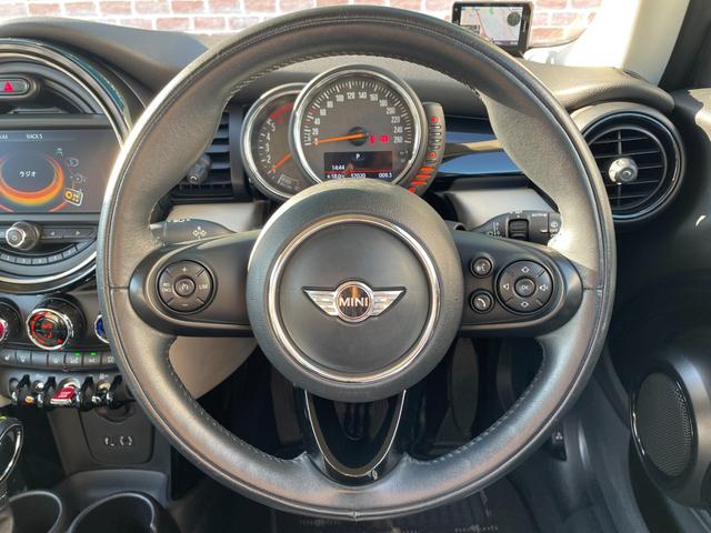 ＭＩＮＩ クーパーＤ　レザーシート　サテライトグレー　シートヒーター　クルーズコントロール　コンフォートアクセス　ＬＥＤヘッドライト・フォグ　オートライト　ナビ　Ｂｌｕｅｔｏｏｔｈ　ＵＳＢ　ＥＴＣ　１６ＡＷ　ＭＴモード付（63枚目）