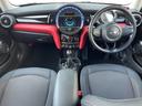 ＭＩＮＩ クーパー　６速ＭＴ　レムスマフラー　ローダウン　ＬＥＤサイドマーカー　ドライビングモード　ＬＥＤヘッドライト　ナビ　Ｂｌｕｅｔｏｏｔｈ　ＵＳＢ　ＡＵＸ　オートライト　ＥＴＣ　１６ＡＷ　キーレスエントリー（2枚目）