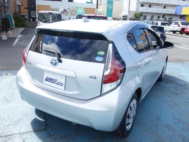 S 禁煙車 社外CDデッキ キーレス ETC オートエアコン サイドバイザー Wエアバッグ ABS AUX接続(31枚目)
