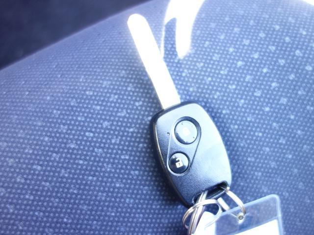 G 禁煙車 純正CDオーディオ CD再生 AUX・USB接続 キーレス ETC サイドバイザー Wエアバッグ ABS 社外14インチアルミ(28枚目)