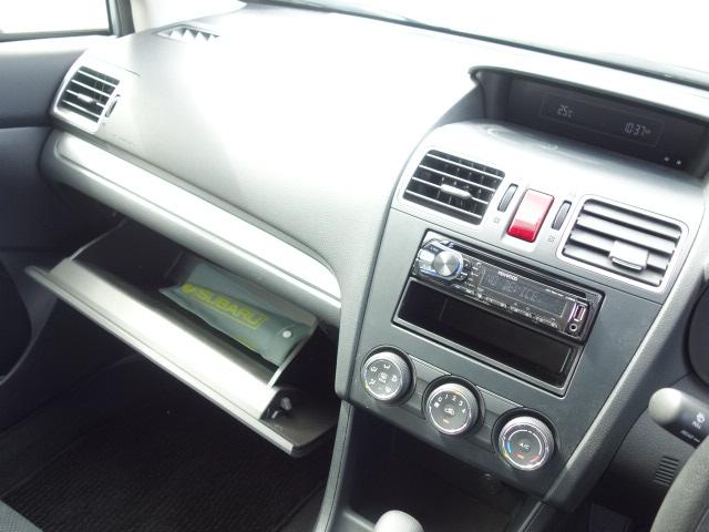 1.6i 禁煙車 社外CDオーディオ USB・AUX接続 キーレス Wエアバック ABS サイドバイザー(11枚目)